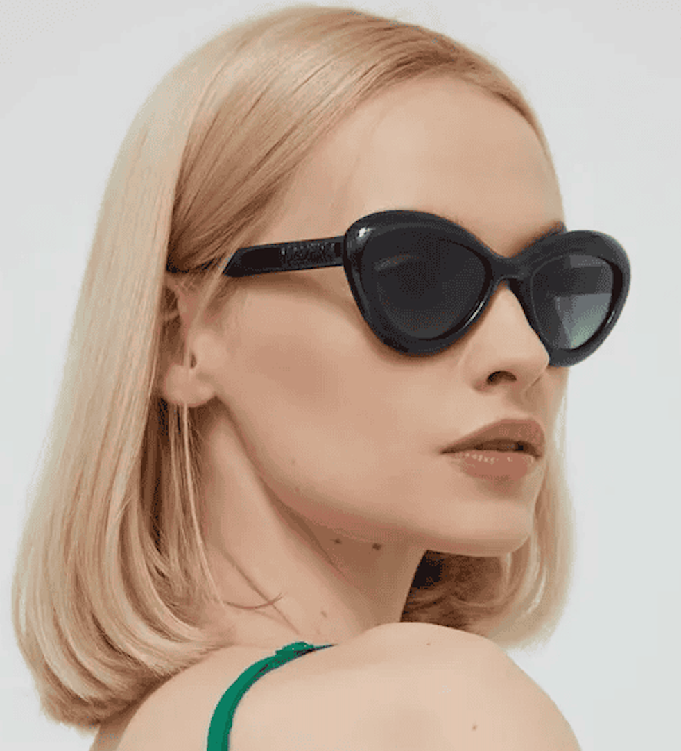 Moschino MOS163/S-0807 9O sunglasses in black frame with dark grey sf lenses