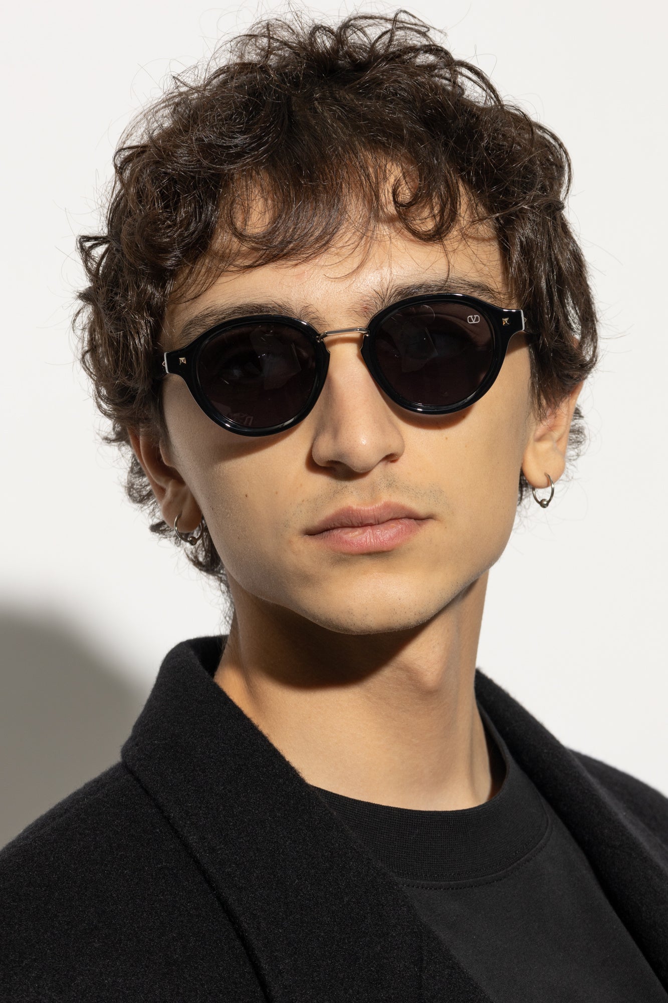 Valentino V-ESSENTIAL-IV-VLS-132A 46mm
