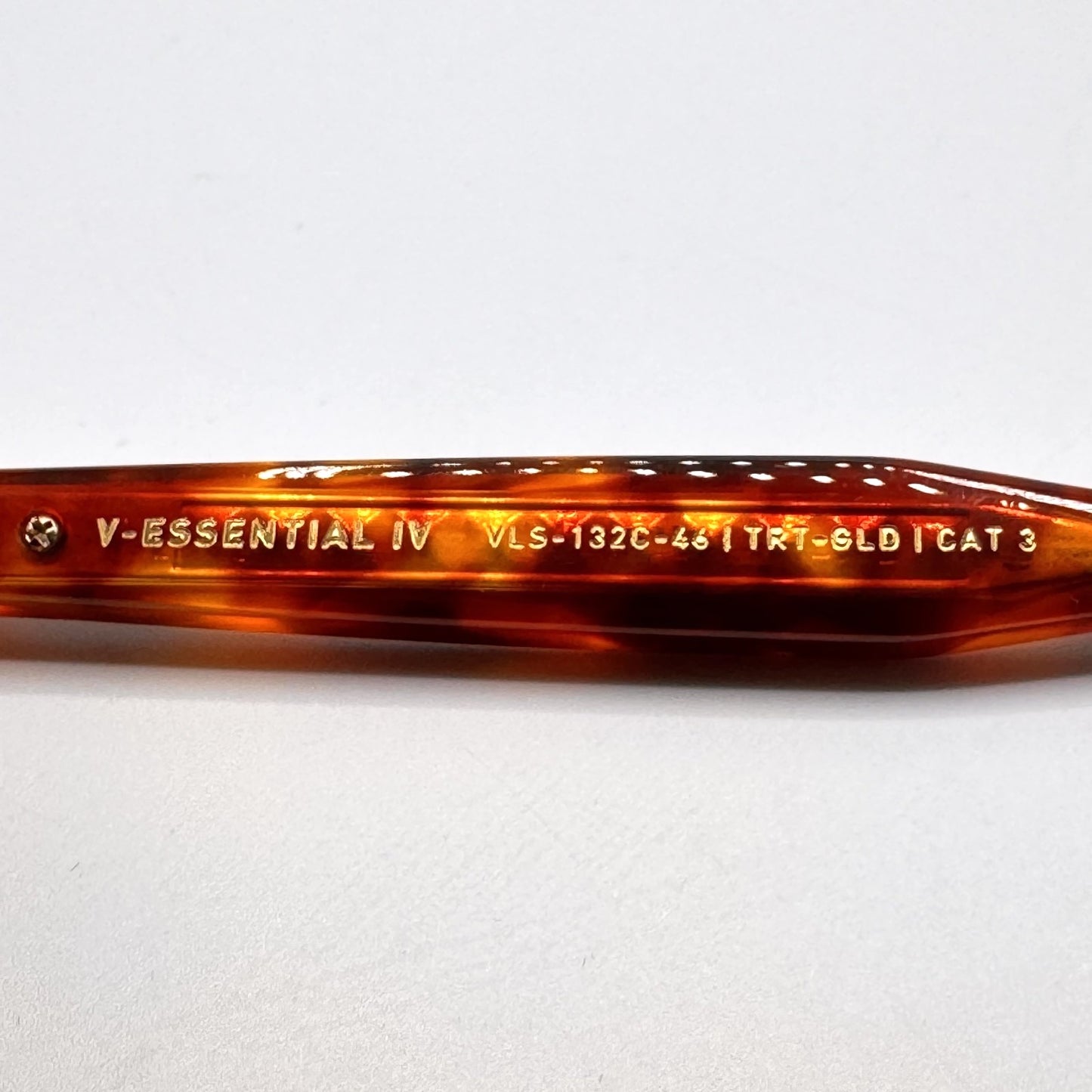 Valentino V - ESSENTIAL - IV-132C 46mm