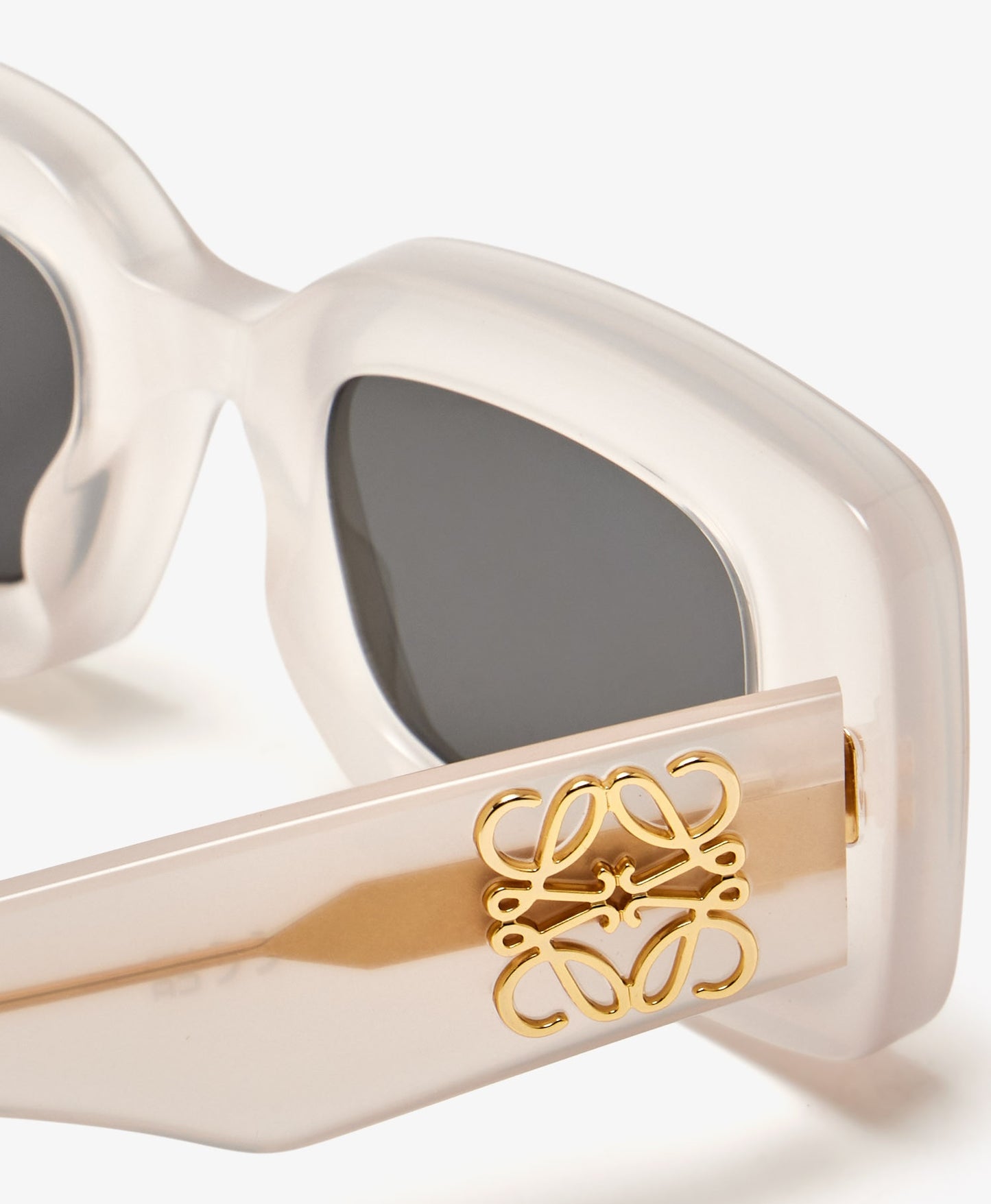 Loewe LW40101I-25C-46 46mm