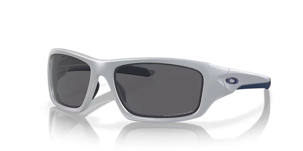 Oakley 0OO9236-05 Grey Rectangle Sunglasses 0mm Sunglasses