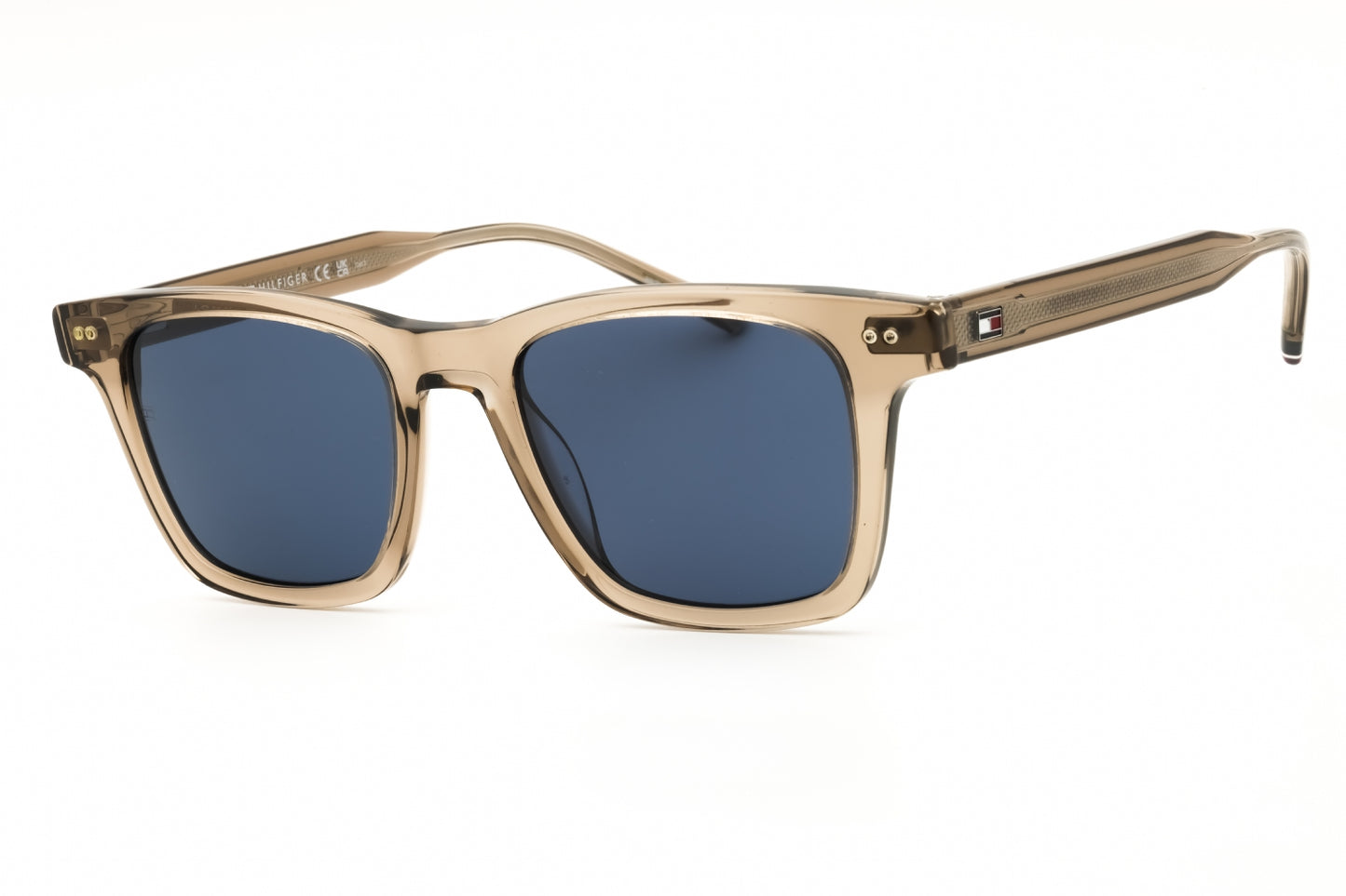 Tommy Hilfiger  51