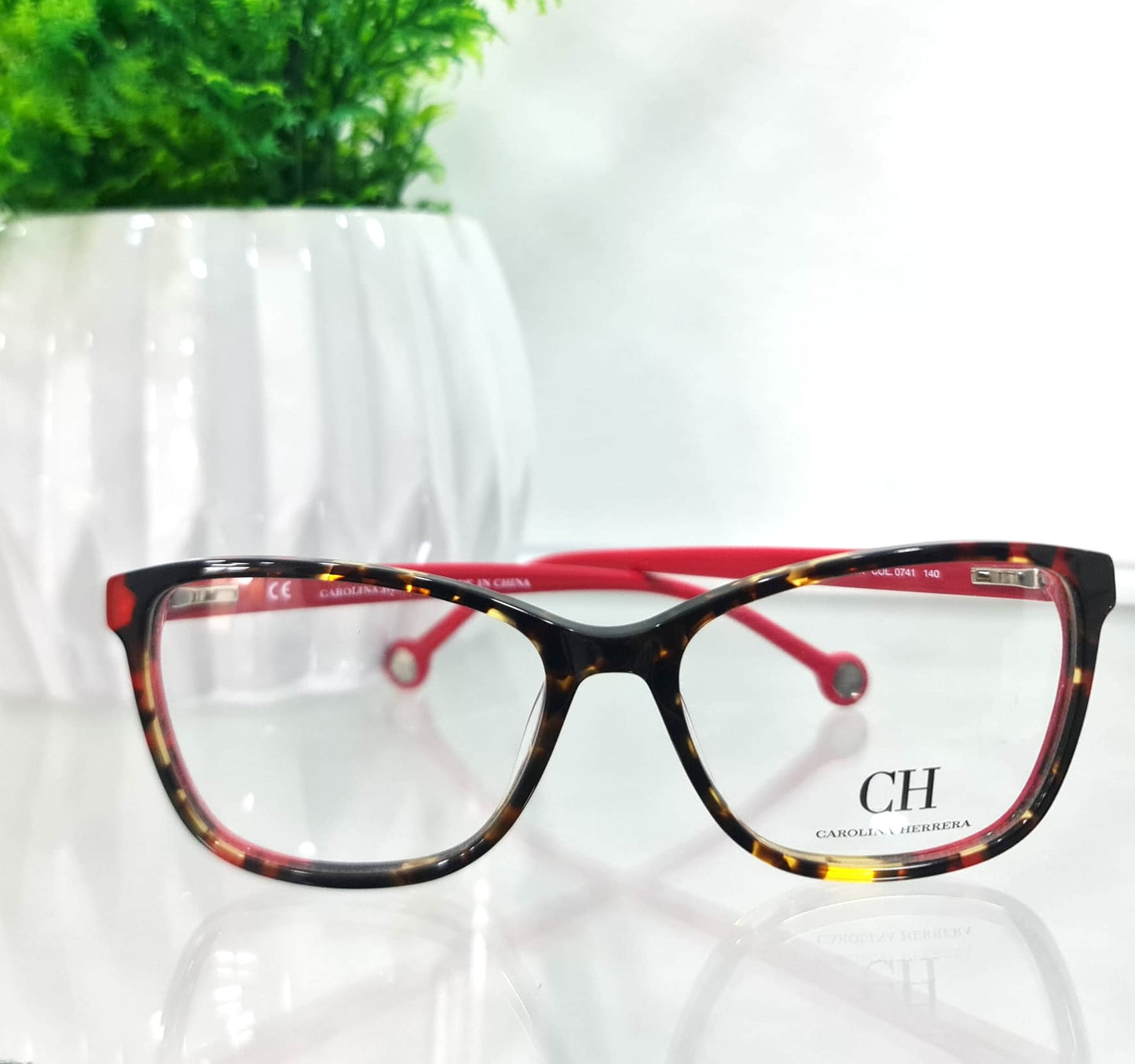 Carolina Herrera VHE773-0741-NO CASE 54