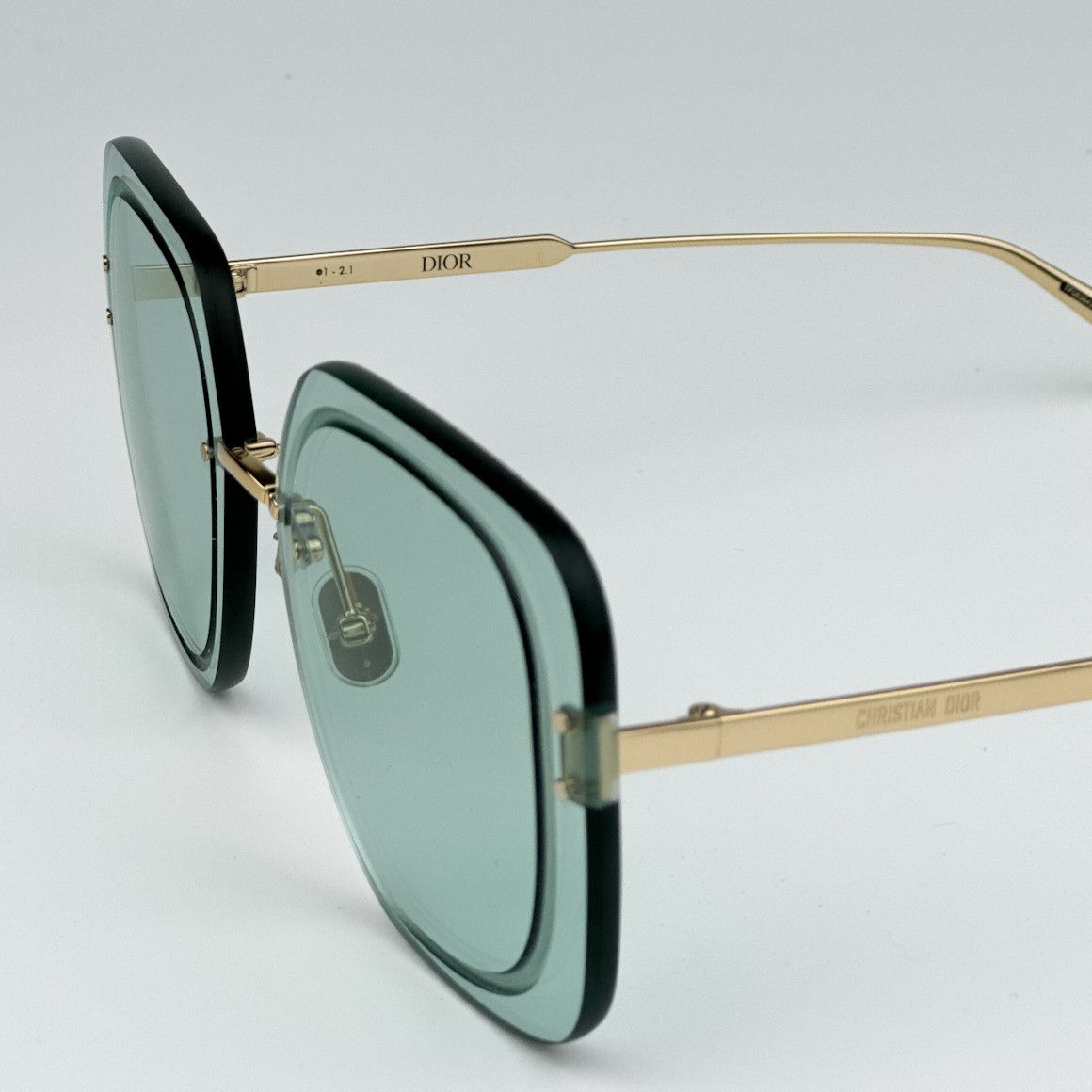 CHRISTIAN DIOR-ULTRADIOR-SU-B0O0-65