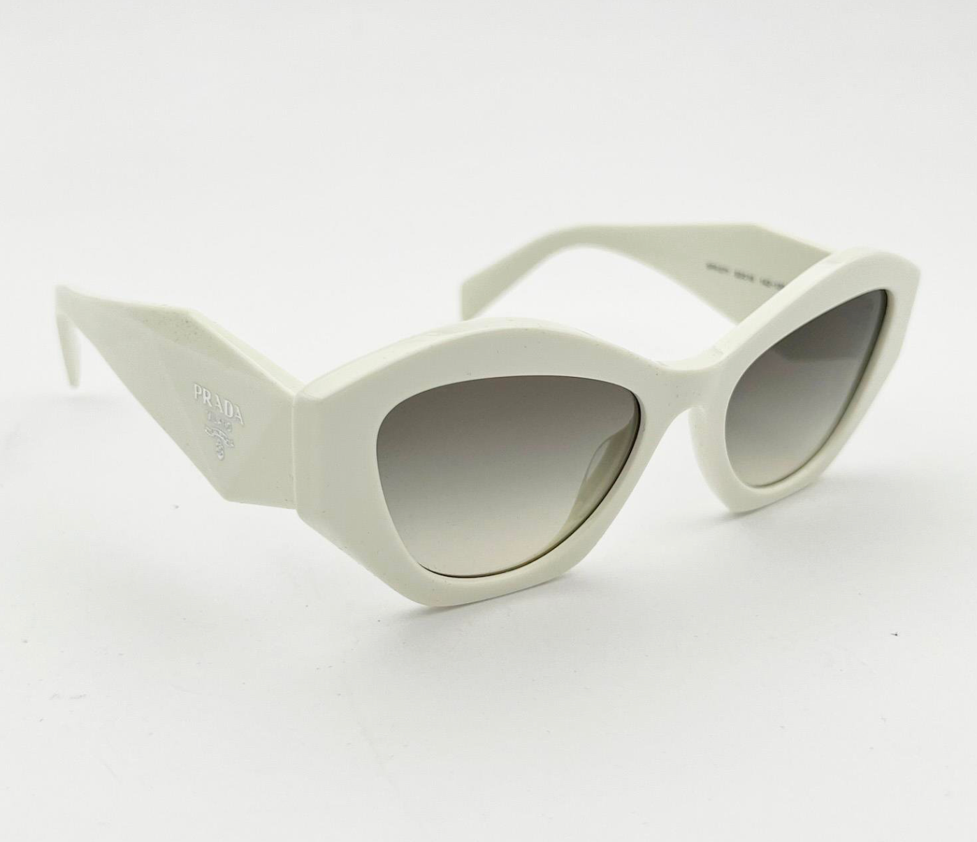 Prada PR 07YS 142130 53 53mm
