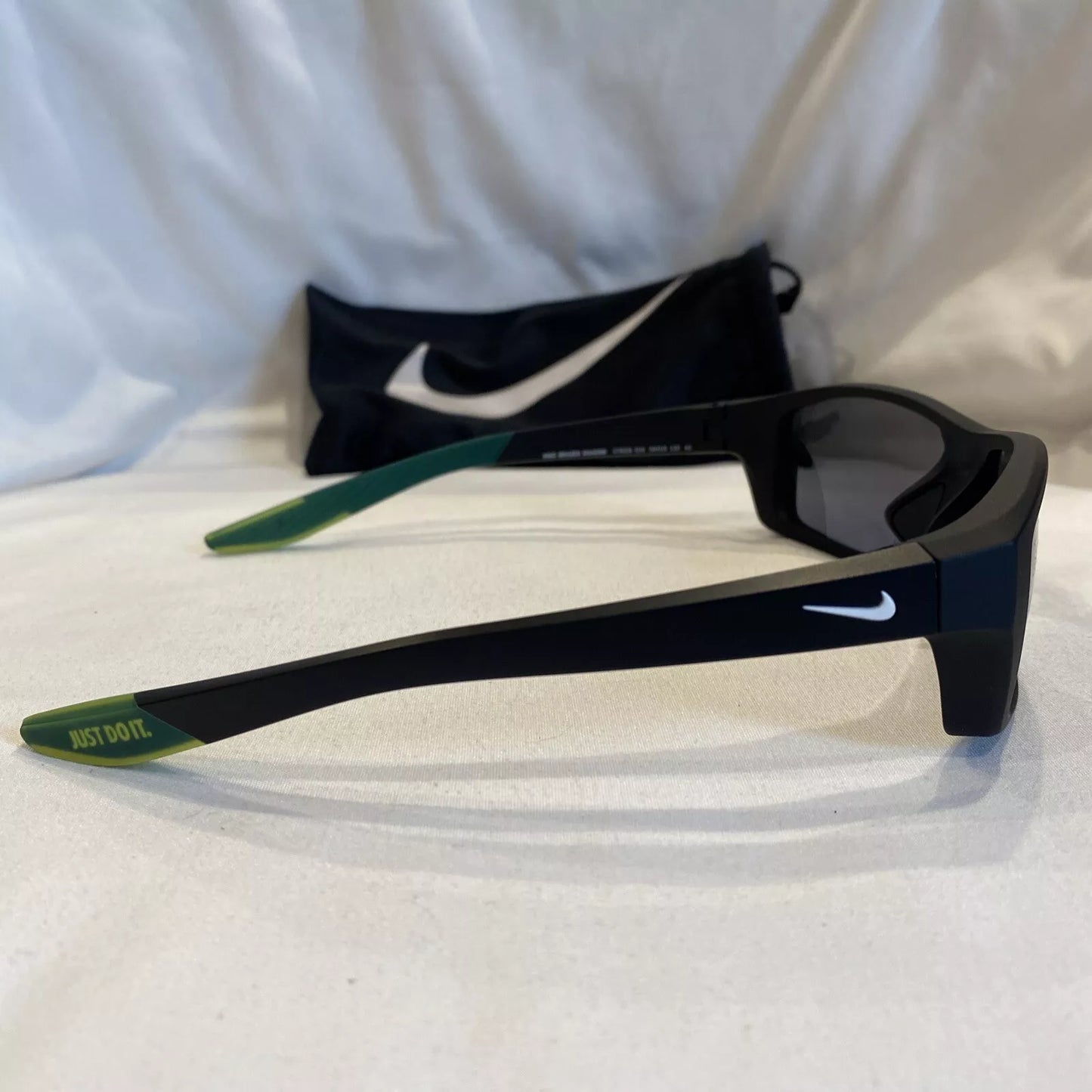 Nike BRAZEN-SHADOW-MI-CT8228-010-59 59mm New Sunglasses