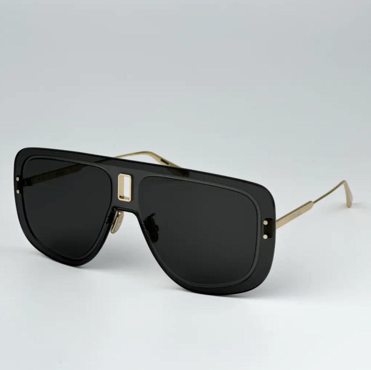 Christian Dior ULTRADIOR-MU-B0A0-00 0mm