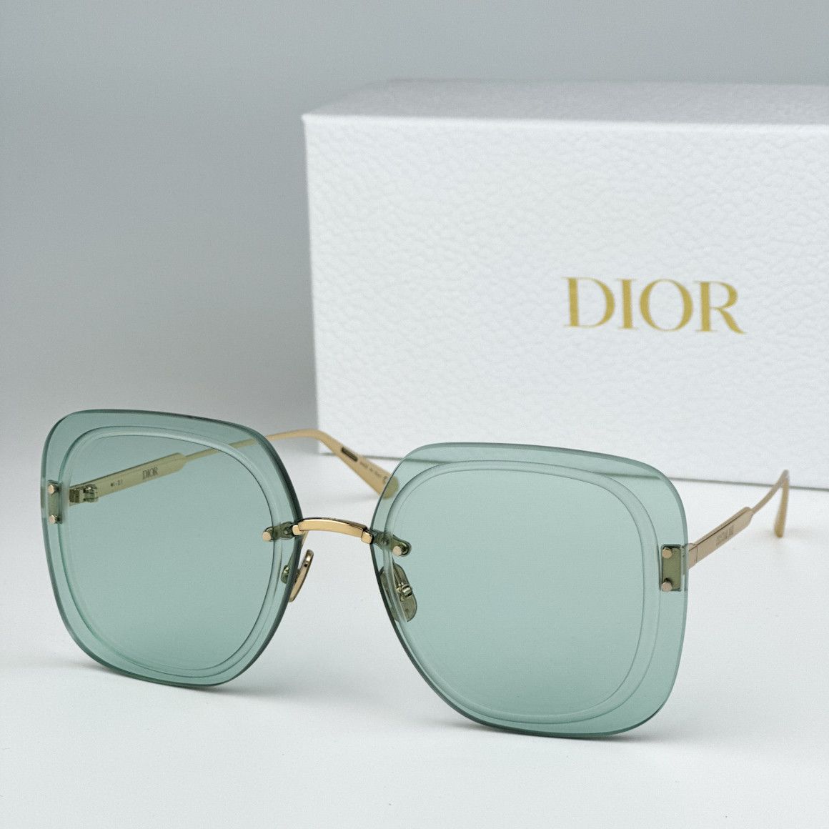 CHRISTIAN DIOR-ULTRADIOR-SU-B0O0-65