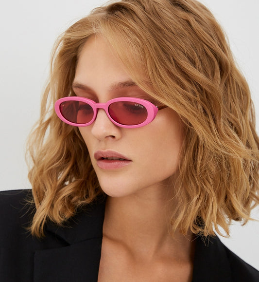 Guess GU8277-72S sunglasses in shiny pink frame with bordeaux lenses