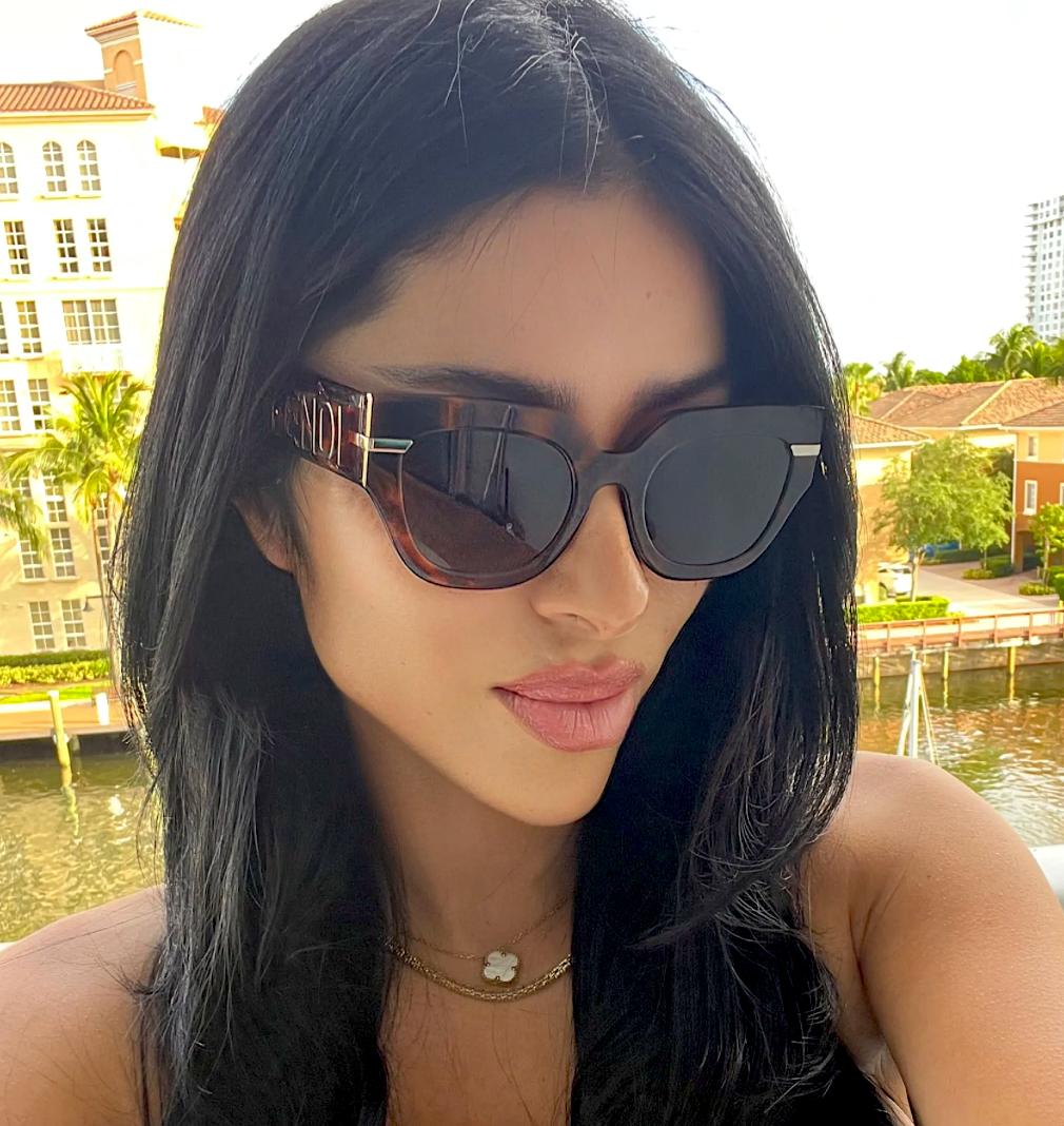 Fendi FE40097I-5152E 51mm New Sunglasses